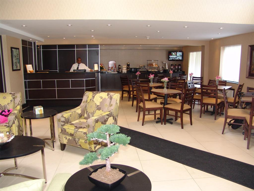 Comfort Inn East Scarborough Toronto Restoran gambar